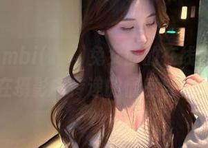 打开Bambi(밤비)兔女郎的在线图集，感受她在摄影中传递的情感与视觉享受