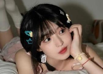 DKGirl御女郎 – 精致高清图包，感受厉雯娜如天使般的魅力