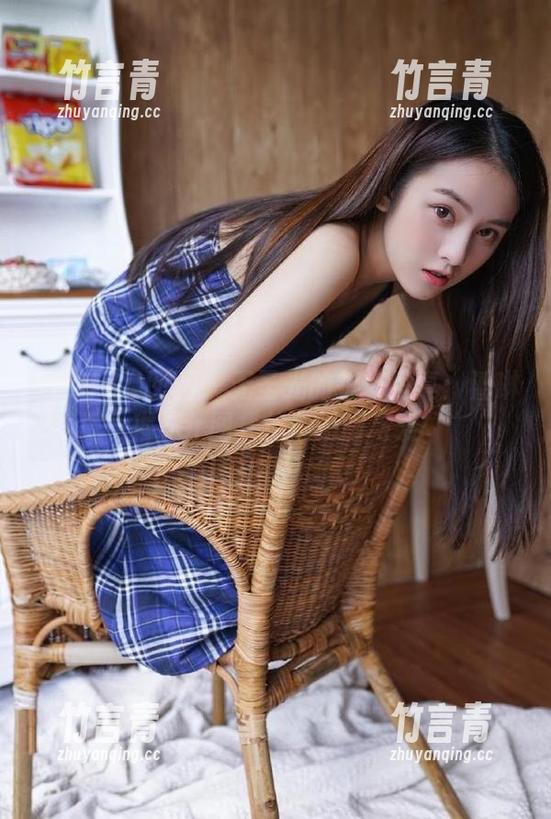 Feilin嗲囡囡 - 无圣光的护士写真：潘琳琳ber图集传递温暖与爱