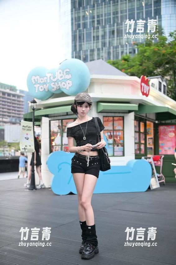 GIRLT果团网 - 探索周妍希的白丝主题，高清图库带你感受不一样的视觉盛宴与艺术氛围！