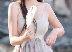 GIRLT果团网 – 高清写真中松果儿的女仆主题，尽显优雅与俏皮