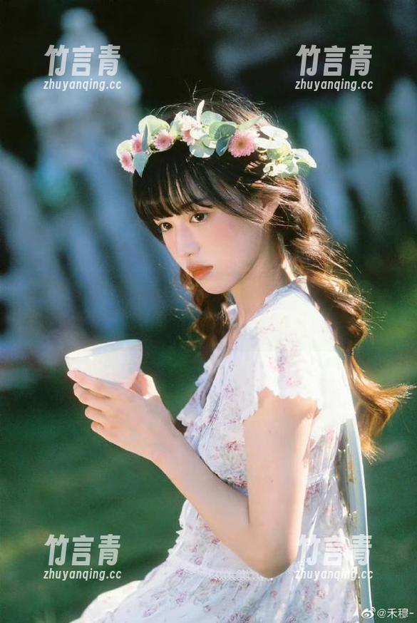 GIRLT果团网 - 萌神妹妹的精美棉袜写真作品合集，让你沉浸在青春的无限美好里