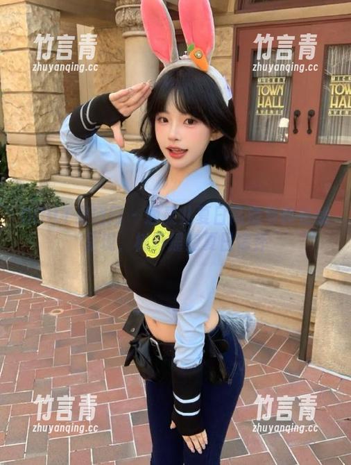 GIRLT果团网 - 通灵儿夏日高清写真在线呈现，树影摇曳夏日情怀