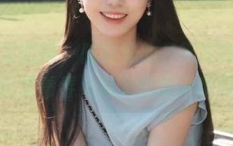 GIRLT果团网 – 陈雅漫的吊带定制图集，记录青春与魅力的独特瞬间