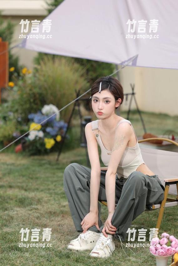 GIRLT果团网 - 龚玥菲黑色风格写真作品再度更新，带你感受无与伦比的视觉冲击