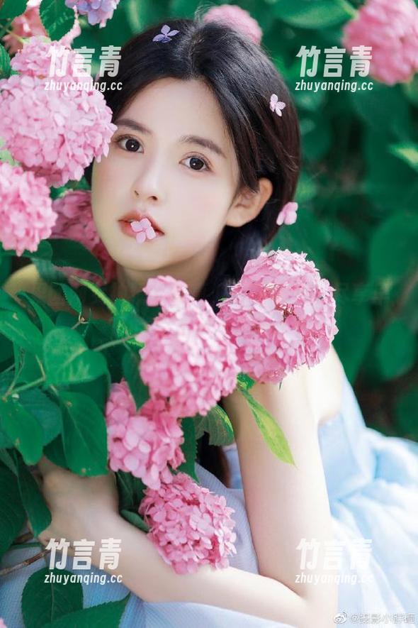 GIRLT果团网 果团网女神精选写真,叫你起床,尽享早晨的独特魅力与风情!
