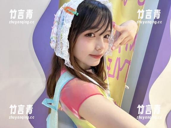 HuaYang花漾 - 李可可可爱写真图集：每一幅都散发着她的独特气质
