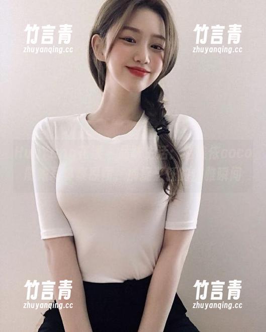 HuaYang花漾 - 品味生活：赵惟依coco厨娘写真集原图，捕捉烹饪的优雅瞬间