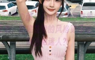 HuaYan花の颜 – Emily顾奈奈黑色美图更新来袭：到底是她的风格更深邃，还是黑色更迷人？