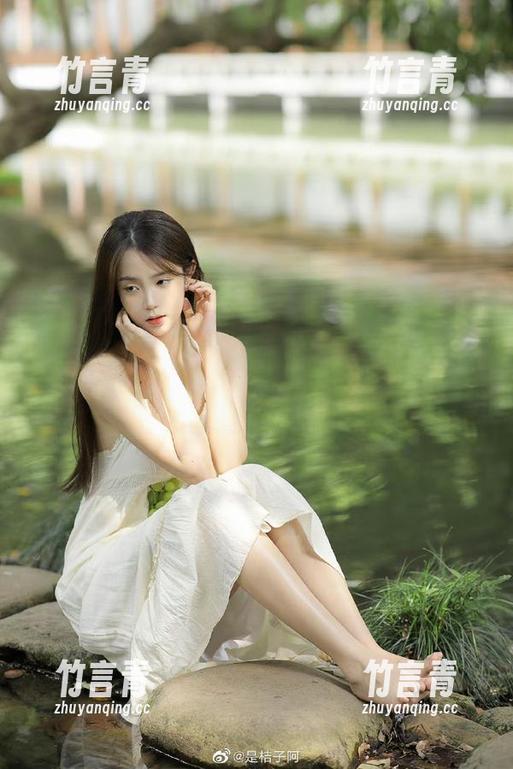 IMiss爱蜜社 - 让人喷饭的Winki丝姬浴缸搞笑写真，立即下载欢乐满分！