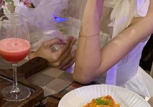 MFStar模范学院 – 在这个奇妙的世界，兜豆靓Youlina高清美足下载让你享受视觉震撼！