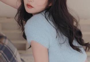 MFStar模范学院 – 姗姗就打奥特曼女王独家无圣光作品，尽情展现女性之美与自信魅力的完美结合！