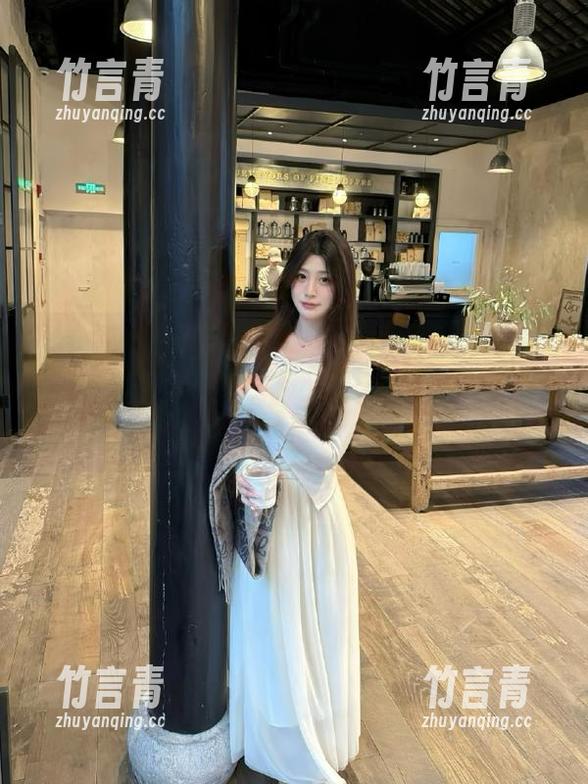 MFStar模范学院 - 快来领取“婠婠么”的免费写真，美脚展现无遗，绝对让你眼前一亮！