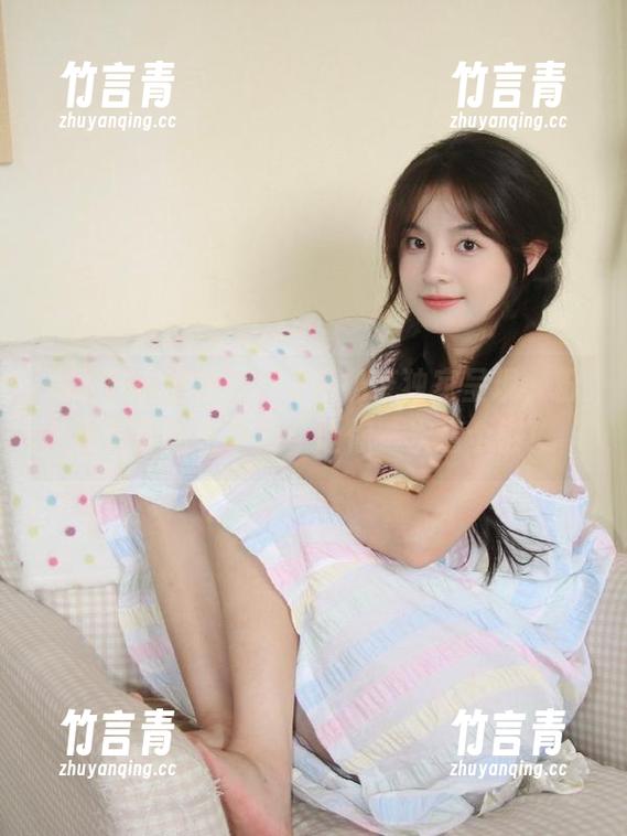 MiiTao蜜桃社 - E杯奶茶独家呈现，粉色写真图包更新，让你一次看个够！