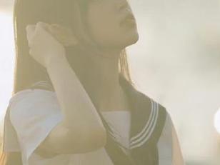 MiiTao蜜桃社 – 精致高清琉璃lily短裙写真图册，展现风格与个性的完美结合！