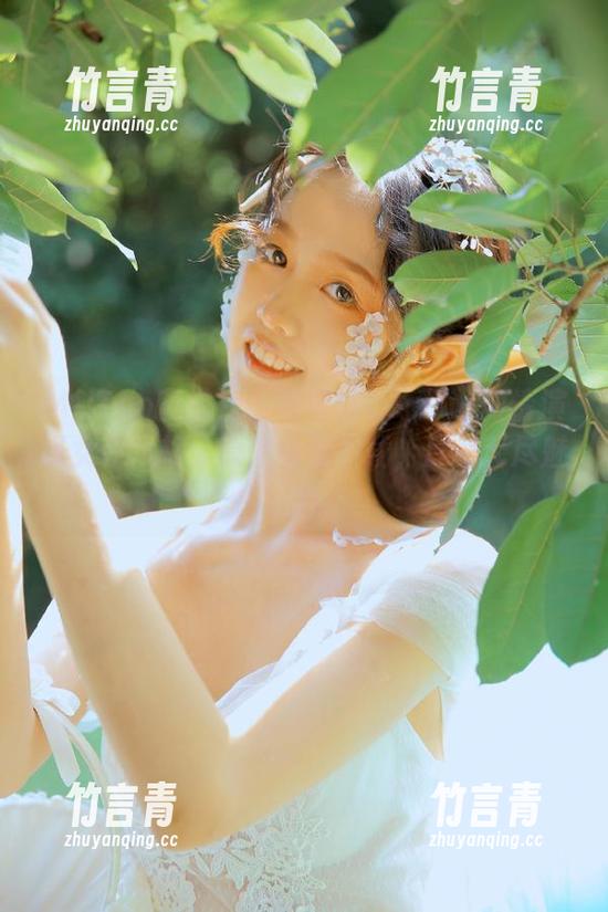 MiiTao蜜桃社 - 陆萱萱Cecilia倾情演绎女仆风格，原图免费下载，尽享无尽魅力