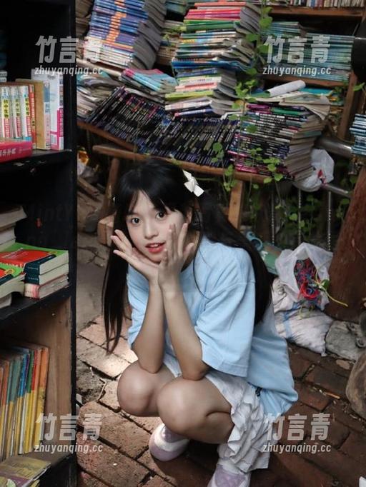 MintYe薄荷叶-Lunana_lee MintYe薄荷叶 - 最新写真集欣赏:Lunana_lee温柔,搭配情感与美感的完美呈现!