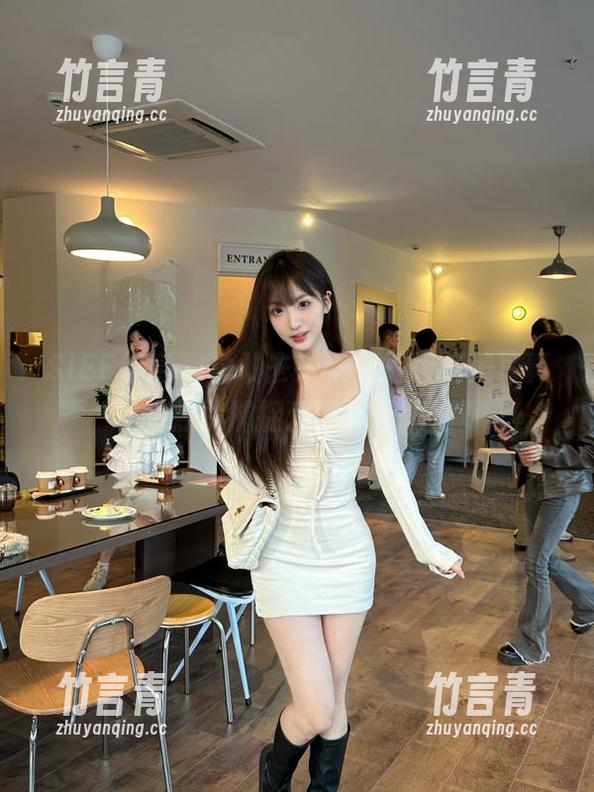 SIEE丝意-楠楠 SIEE丝意 - 勇敢去爱,楠楠用绝美写真和照片捕捉爱的无畏精神