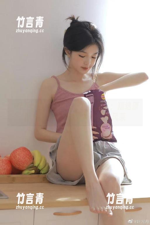 SIEE丝意 - 筠筠海边时尚写真：精选原图展示海风下的独特个性与风采