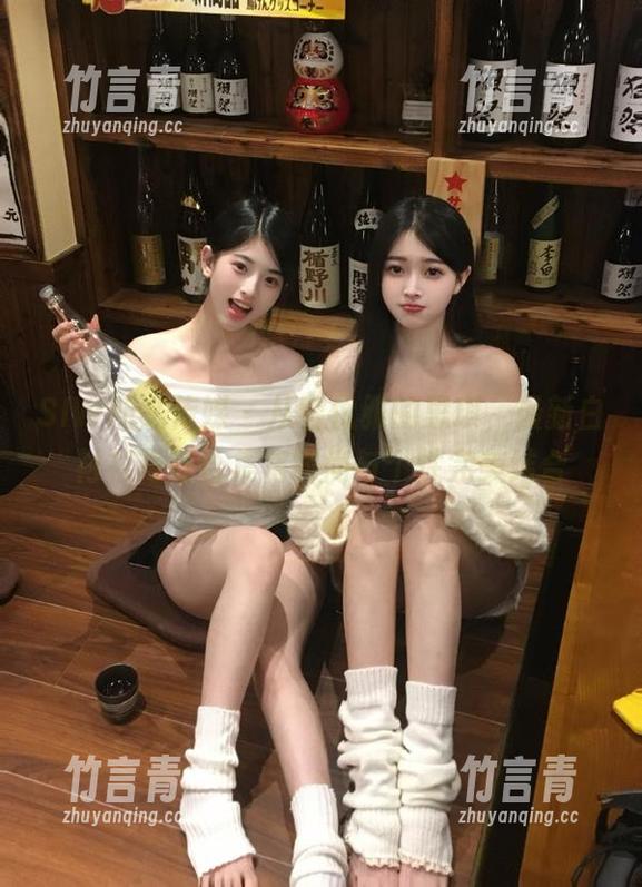 SIW斯文传媒 - 从容优雅的思琪，最新白衬衫写真合集将时尚与个性完美结合