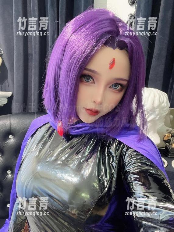 倾心于SayoMomo奶牛COS，专属套图让你体会不一样的魅力风格