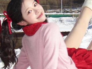 SiHua思话 – 甜美艺沫户外玉足写真合集，让每一片阳光都闪耀幸福资源！