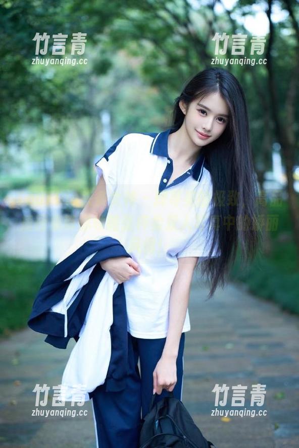 TouTiao头条女神 - 探寻美的极致，高品质图集带你领略张梓柔双人写真中的娇丽风情！