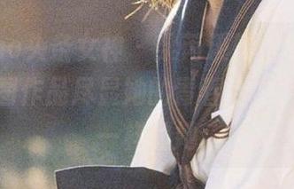 TouTiao头条女神 – 梁芮溪的优雅清纯，最新套图作品尽显她的青春活力，感受不一样的她