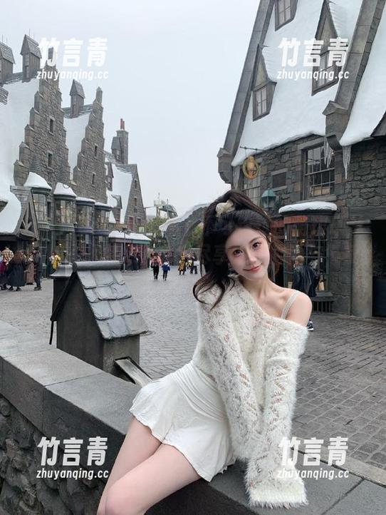 TouTiao头条女神 - 不可错过的萌琪琪丝袜物语图包，下载后尽享她的时尚与气质！