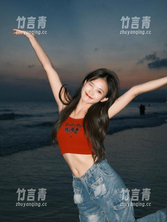 UGirls尤果网 - 最新精致图片，带你走进于梓馨的套装世界，尽享时尚视觉盛宴！