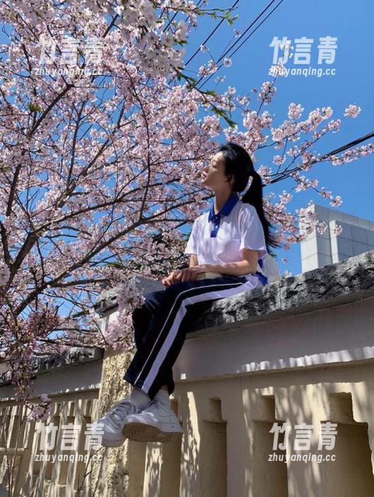 UGirls尤果网-李颜儿 UGirls尤果网 - 在无圣光的柔和光影中,李颜儿的和服美图让人心动