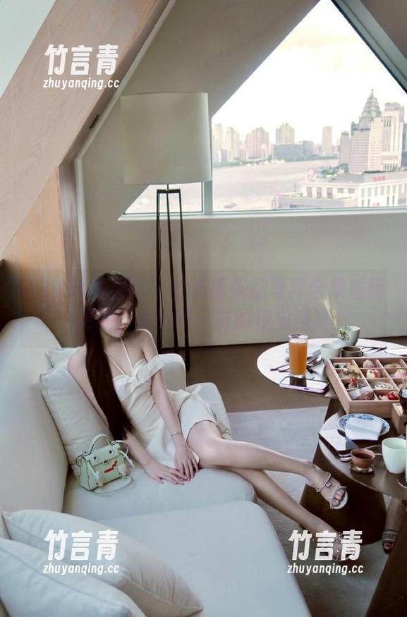 UGirls尤果网 - 杜小雨美腿写真合集重磅更新，感受不一样的视觉盛宴