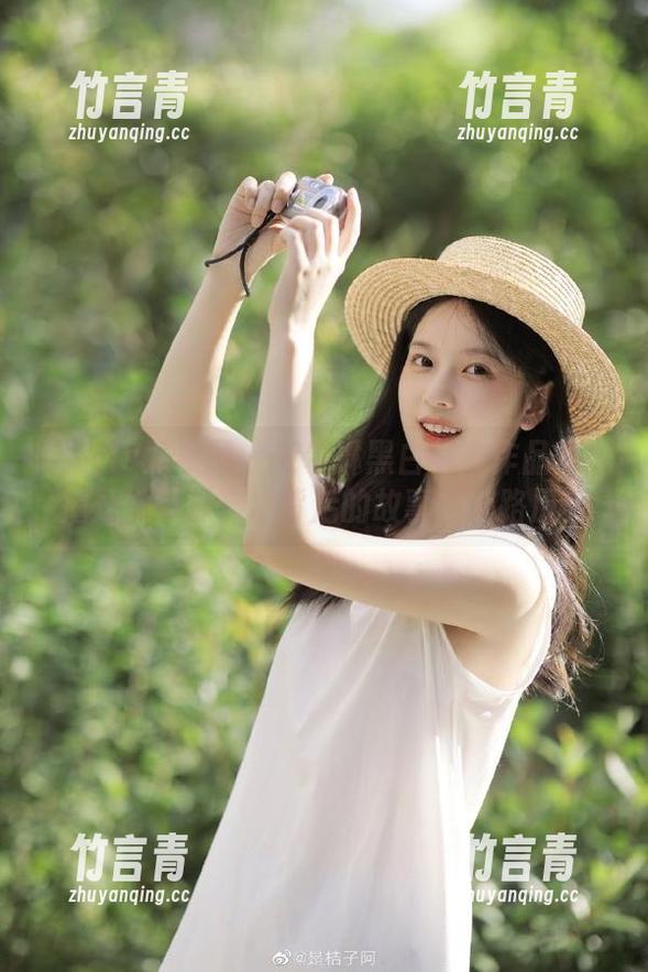 UGirls尤果网 - 王尔琳黑白写真作品集：揭开她摄影艺术背后的故事与心路历程