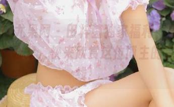 UGirls尤果网 – 田梓茵独家福利，美脚写真图片合集，快来欣赏这位博主的完美腿线！