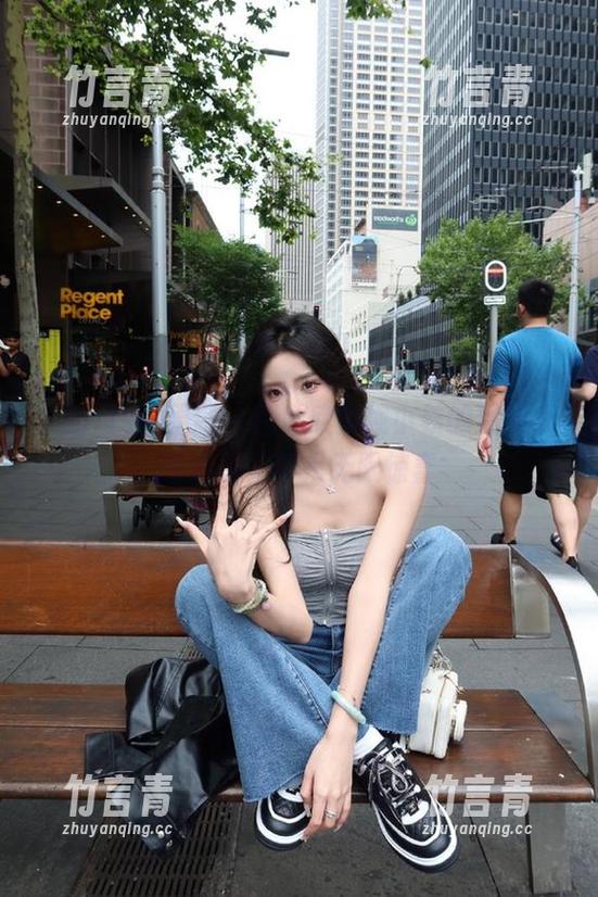UGirls尤果网 - 用心欣赏纯小希的温柔，福利图集带来无限惊喜