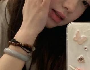 UGirls尤果网 – 在耶利米的连体衣下，观看原图探寻她的时尚灵感与创意！