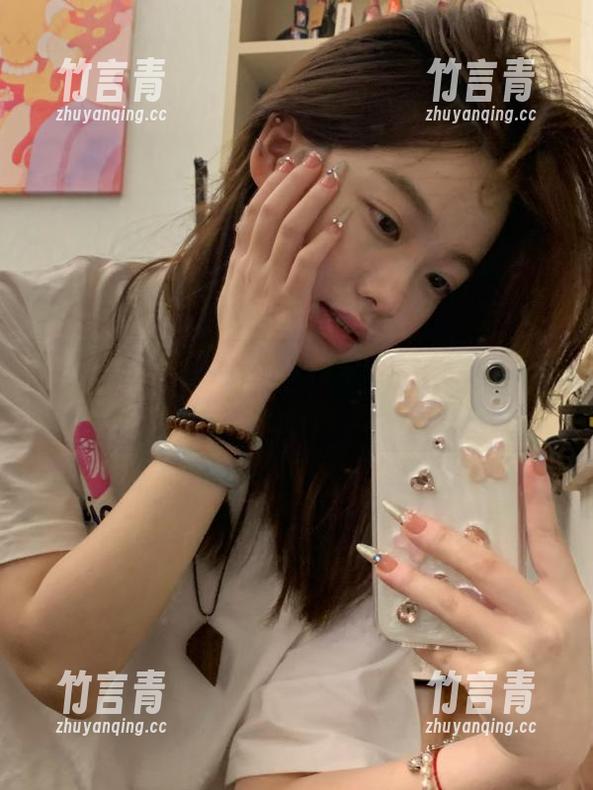 UGirls尤果网 - 在耶利米的连体衣下，观看原图探寻她的时尚灵感与创意！