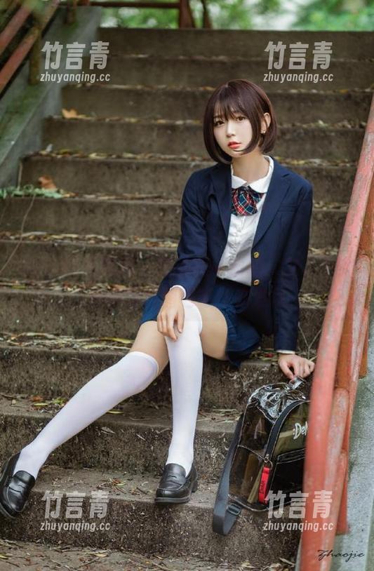 UGirls尤果网-艾小青 UGirls尤果网 - 在油亮中自拍,艾小青的搞笑写真图包等你来发现