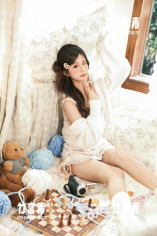 XIAOYU语画界-Miko酱 XIAOYU语画界 - 纯白梦境:Miko酱的写真集原图记录下清新纯粹的瞬间,引发无尽想象