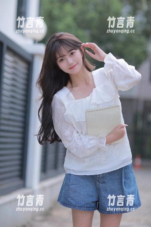 Xiuren秀人网 - 丹妮Danny美足写真带来的视觉冲击，快来免费获取套图欣赏吧