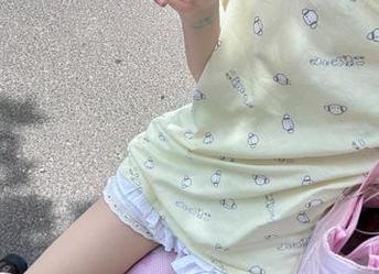 Xiuren秀人网 – 可可芝短裙摄影作品，尽在此处，免费资源抢先体验！