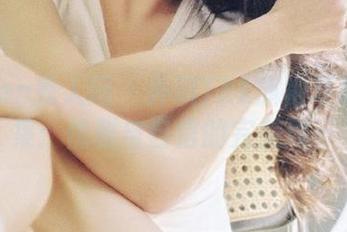 Xiuren秀人网 – 外科TEL旗袍写真作品集：优雅与自信的完美展示