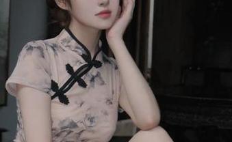 Xiuren秀人网 – 小肉肉咪：将高跟鞋融入她最新写真作品的独特风格