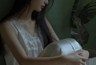 Xiuren秀人网 – 探索小蛮妖的视觉迷惑剧情，最美套图尽在这组写真作品中