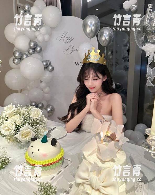 Xiuren秀人网 - 热腾腾的更新！悠悠酱yoyoyo带你欣赏妹妹写真作品集中的甜美瞬间！