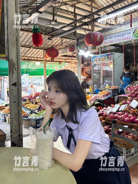 Xiuren秀人网 - 深度解析抖娘利世的时尚之路，无圣光眼镜图包必看！