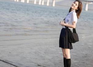 Xiuren秀人网 – 方子萱制服诱惑写真集，资源无限供应，让你的视线不再单调！