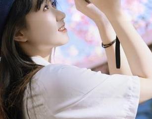 Xiuren秀人网 – 一起欣赏林星阑的棉袜美图图集：时尚与可爱的亲密合作，千万不要错过！