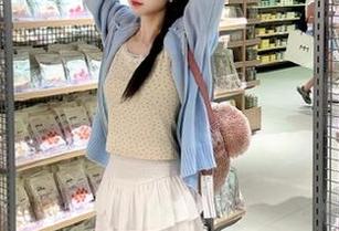 Xiuren秀人网 – 柔美的筱慧cindy：无圣光下的纯白美图，成就极简之美