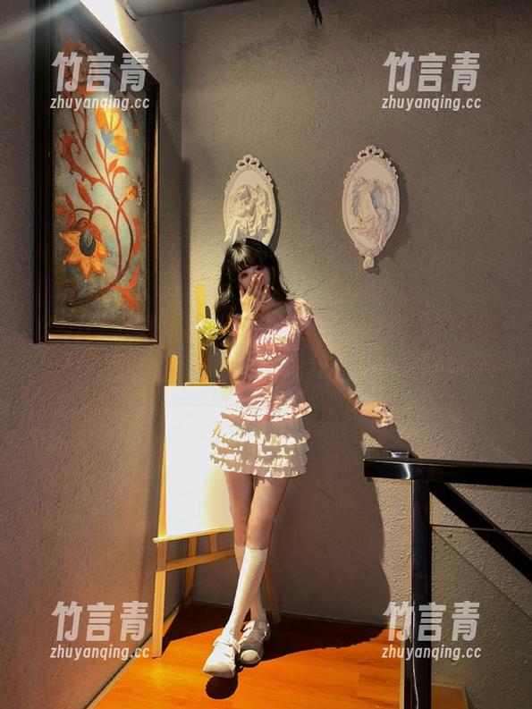 Xiuren秀人网 - 最新美七mia学妹写真发布，图片讲述生活中的每一个美好瞬间